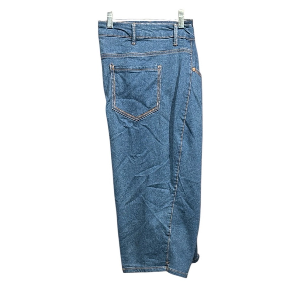 ➕💰BOGO FREE Faded Glory Crop Jeans